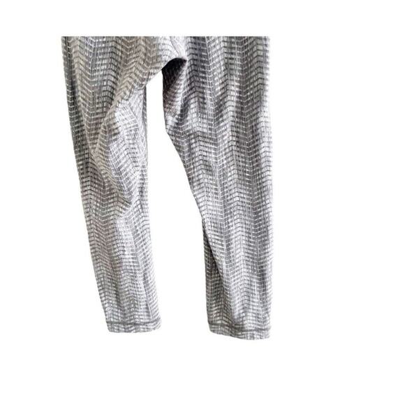 Lululemon Wunder Under High Rise Leggings Cropped Size 6 Chevron Stripe Print - Picture 4 of 10